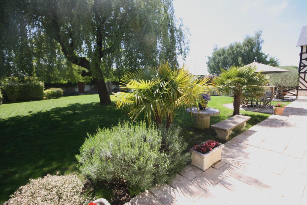 Manoir De La Croix-Sonnet Bed and Breakfast Trouville-sur-Mer Εξωτερικό φωτογραφία