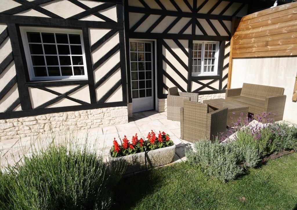 Manoir De La Croix-Sonnet Bed and Breakfast Trouville-sur-Mer Δωμάτιο φωτογραφία