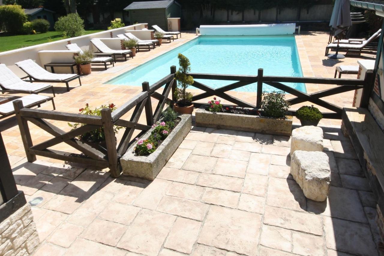 Manoir De La Croix-Sonnet Bed and Breakfast Trouville-sur-Mer Εξωτερικό φωτογραφία